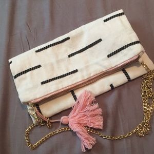 Tribe alive clutch